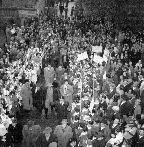 08 Piazza De Andreis.jpg